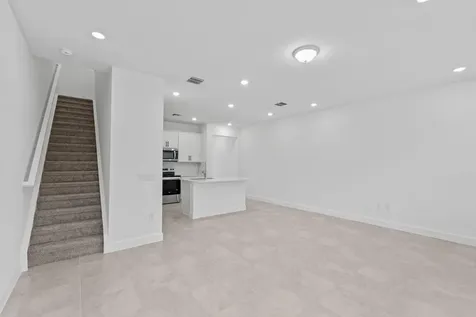 4291 Efendi Drive Lantana FL 33462