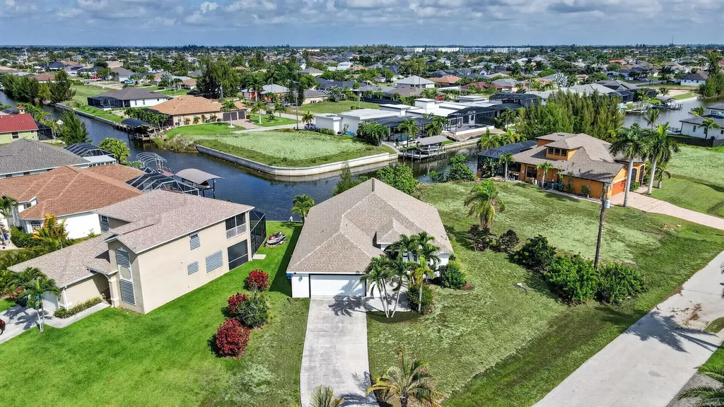 2902 NW 17th Avenue Cape Coral FL 33993