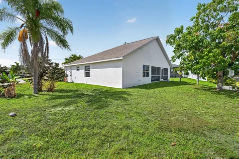 2902 NW 17th Avenue Cape Coral FL 33993