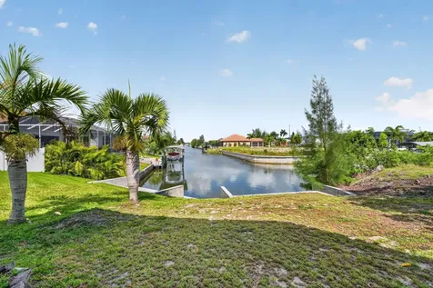 2902 NW 17th Avenue Cape Coral FL 33993