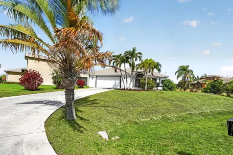 2902 NW 17th Avenue Cape Coral FL 33993