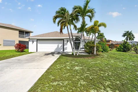 2902 NW 17th Avenue Cape Coral FL 33993