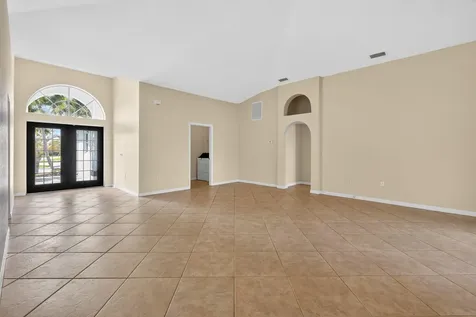 2902 NW 17th Avenue Cape Coral FL 33993