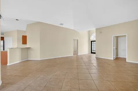 2902 NW 17th Avenue Cape Coral FL 33993