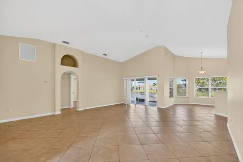 2902 NW 17th Avenue Cape Coral FL 33993