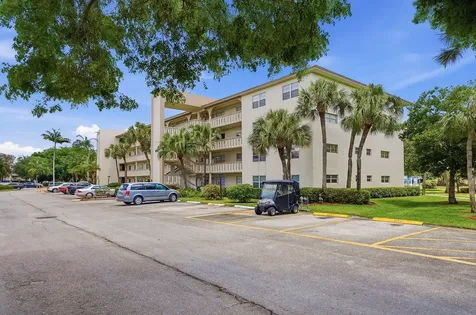 2401 Antigua Circle Coconut Creek FL 33066