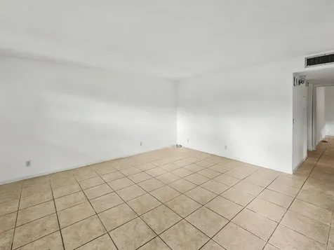 202 Piedmont E Delray Beach FL 33484