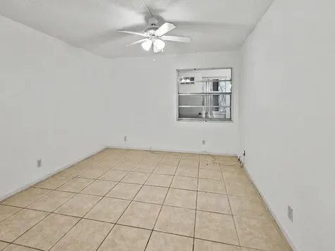 202 Piedmont E Delray Beach FL 33484