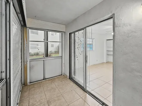 202 Piedmont E Delray Beach FL 33484