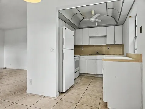 202 Piedmont E Delray Beach FL 33484