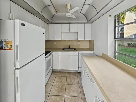 202 Piedmont E Delray Beach FL 33484