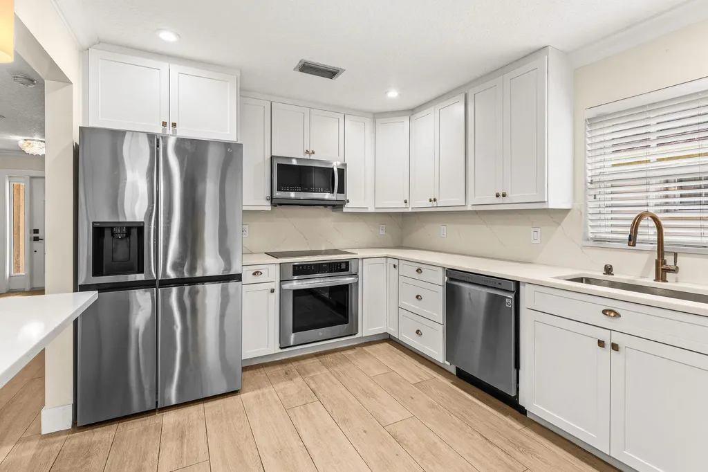 226 Moccasin Trail W Jupiter FL 33458