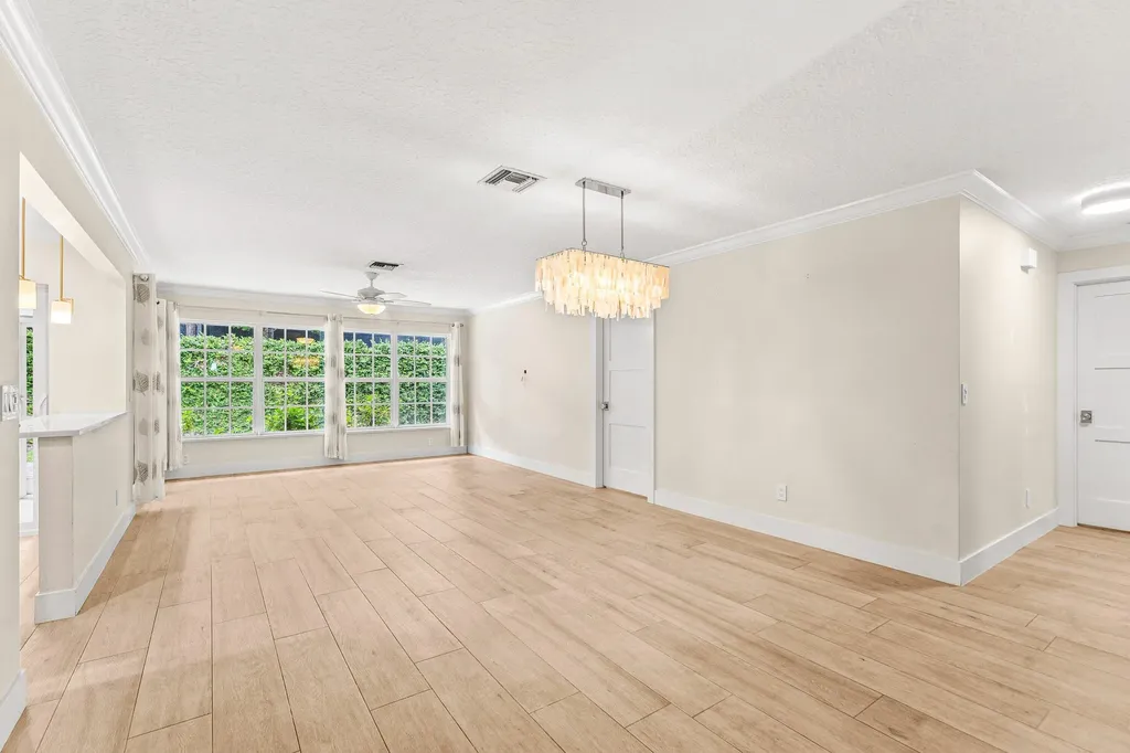 226 Moccasin Trail W Jupiter FL 33458