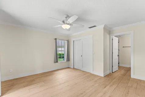 226 Moccasin Trail W Jupiter FL 33458