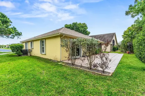 226 Moccasin Trail W Jupiter FL 33458