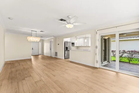 226 Moccasin Trail W Jupiter FL 33458