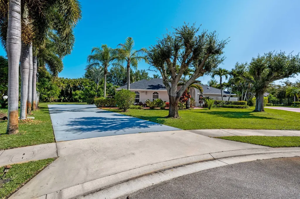 15495 Rolling Meadows Circle Wellington FL 33414