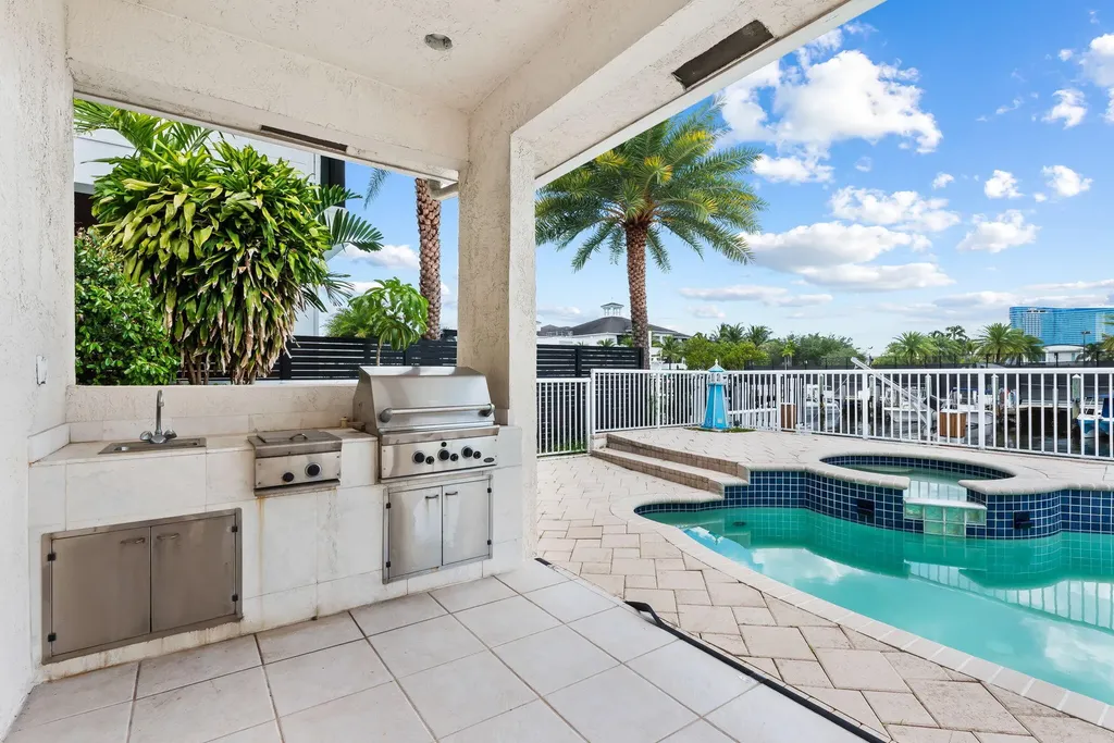 1630 SE 11th Street Fort Lauderdale FL 33316