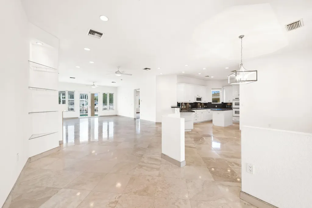 1630 SE 11th Street Fort Lauderdale FL 33316