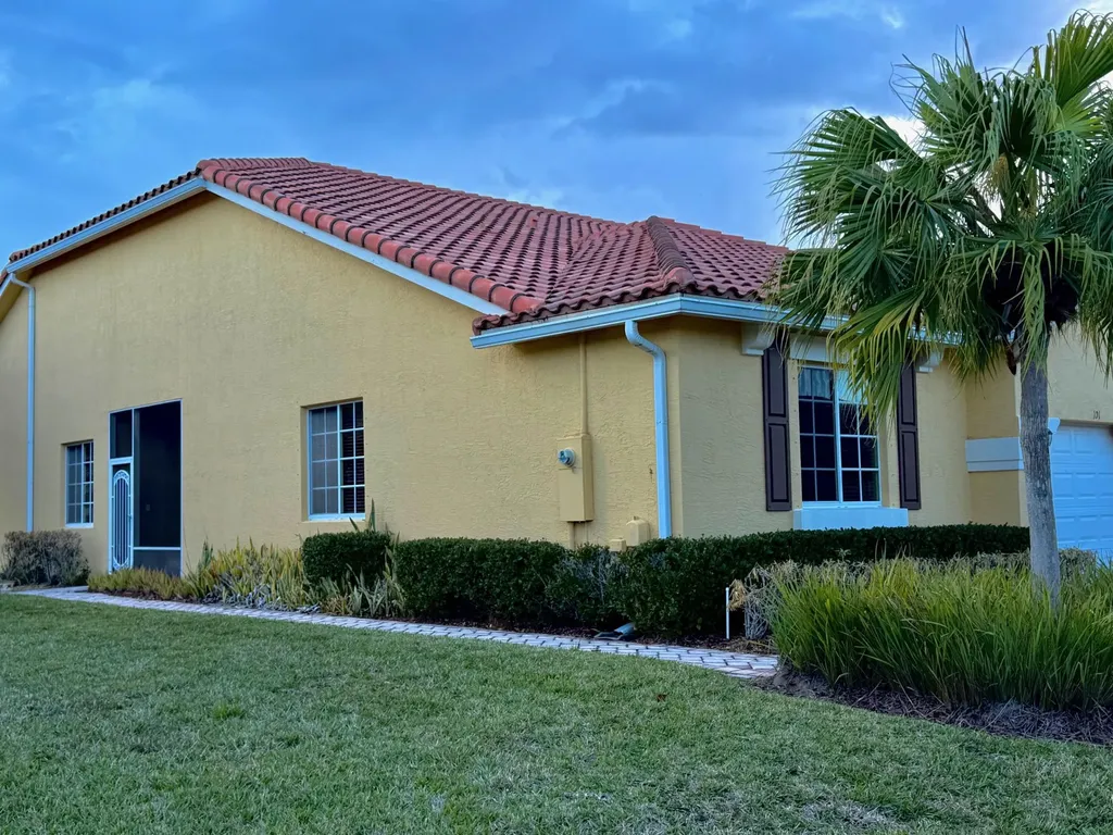 6510 Oxford Circle Vero Beach FL 32966