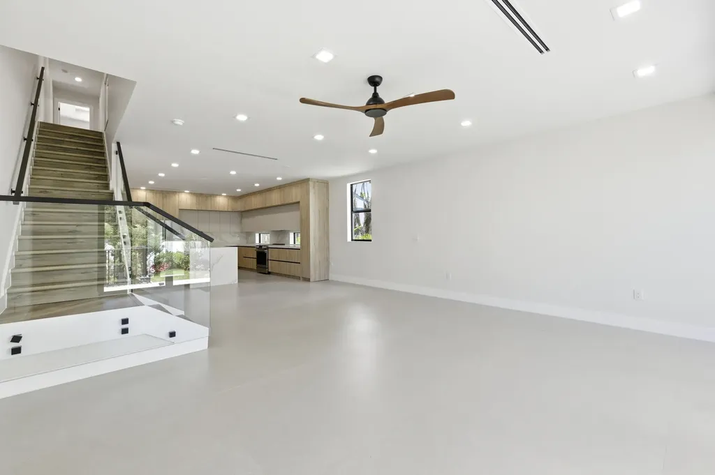 819 SW 1st Street Fort Lauderdale FL 33312