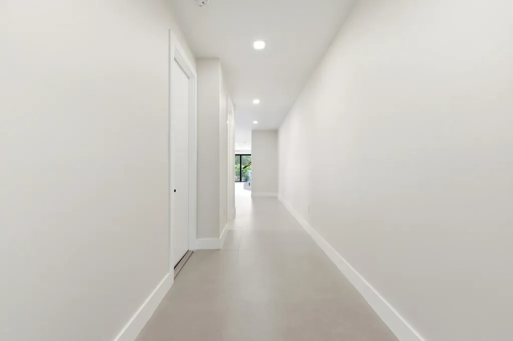 819 SW 1st Street Fort Lauderdale FL 33312