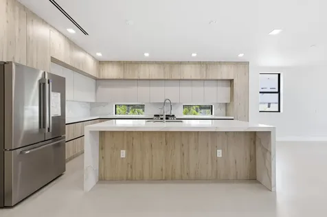 819 SW 1st Street Fort Lauderdale FL 33312