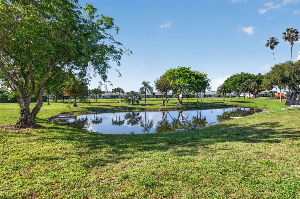 7006 Huntington Lane Delray Beach FL 33446