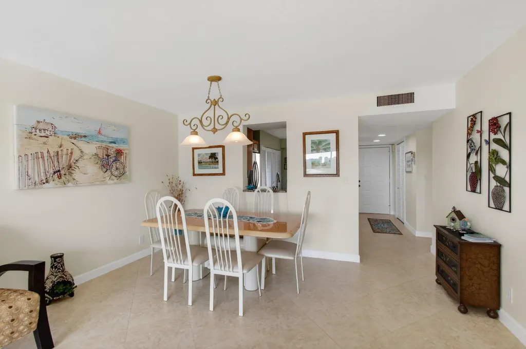 7006 Huntington Lane Delray Beach FL 33446