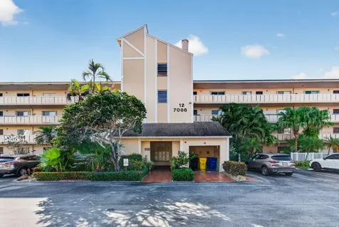 7006 Huntington Lane Delray Beach FL 33446