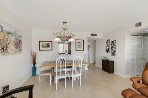 7006 Huntington Lane Delray Beach FL 33446