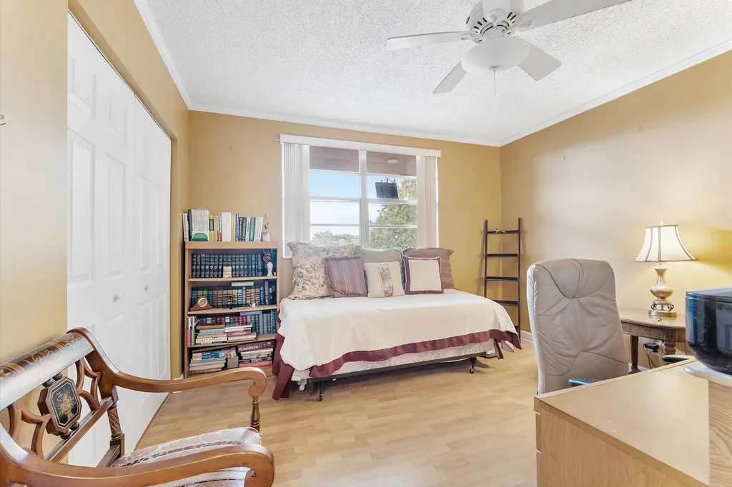 3900 NW 76th Avenue Sunrise FL 33351