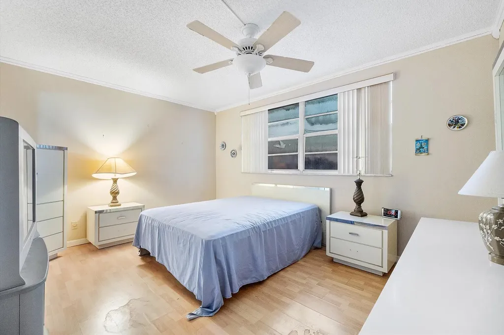 3900 NW 76th Avenue Sunrise FL 33351