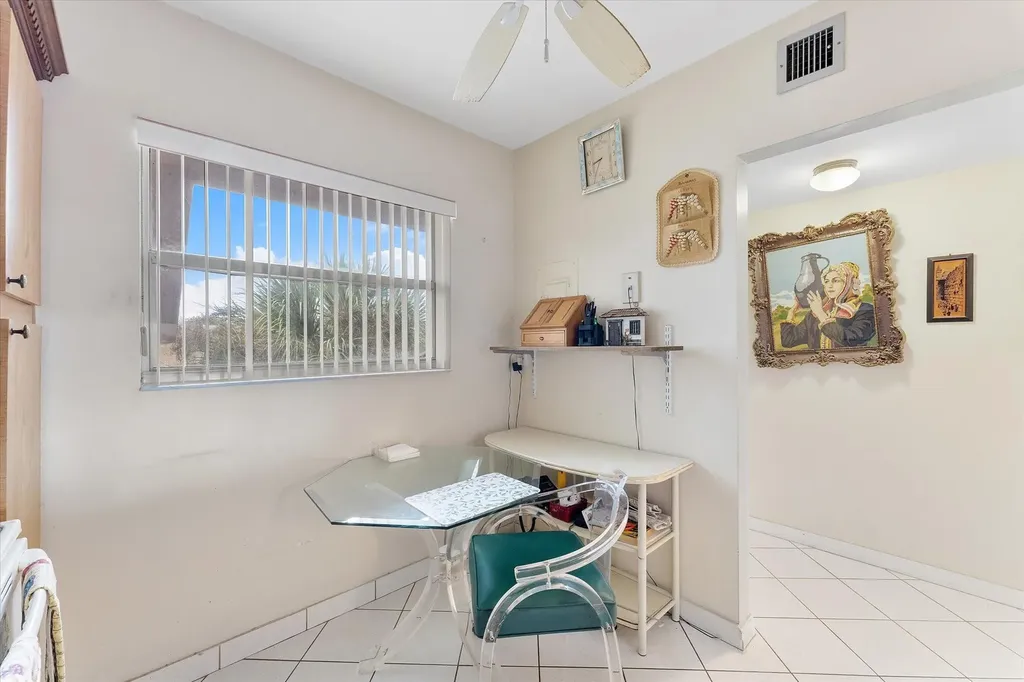 3900 NW 76th Avenue Sunrise FL 33351