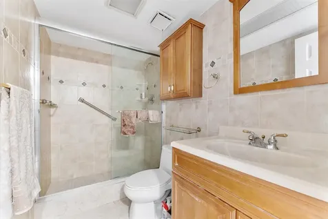 3900 NW 76th Avenue Sunrise FL 33351