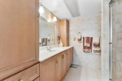 3900 NW 76th Avenue Sunrise FL 33351