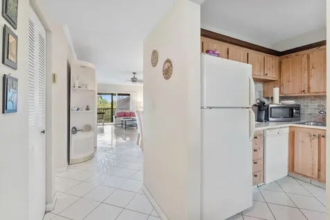 3900 NW 76th Avenue Sunrise FL 33351