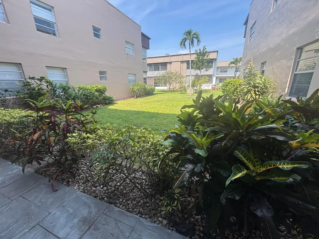 341 Piedmont Delray Beach FL 33484