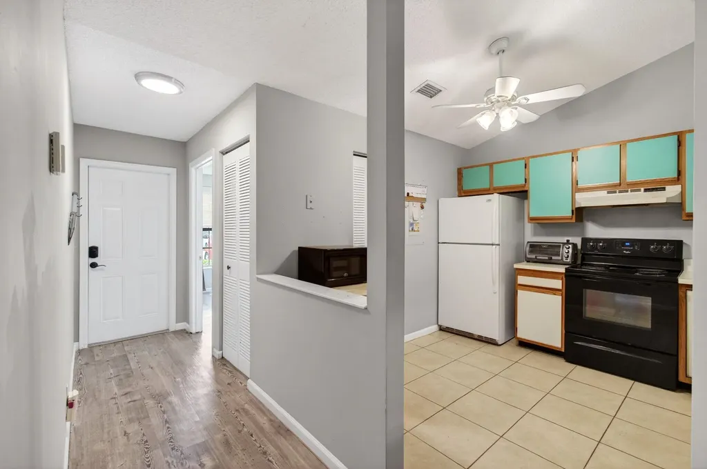 460 Hardwood Place Boca Raton FL 33431