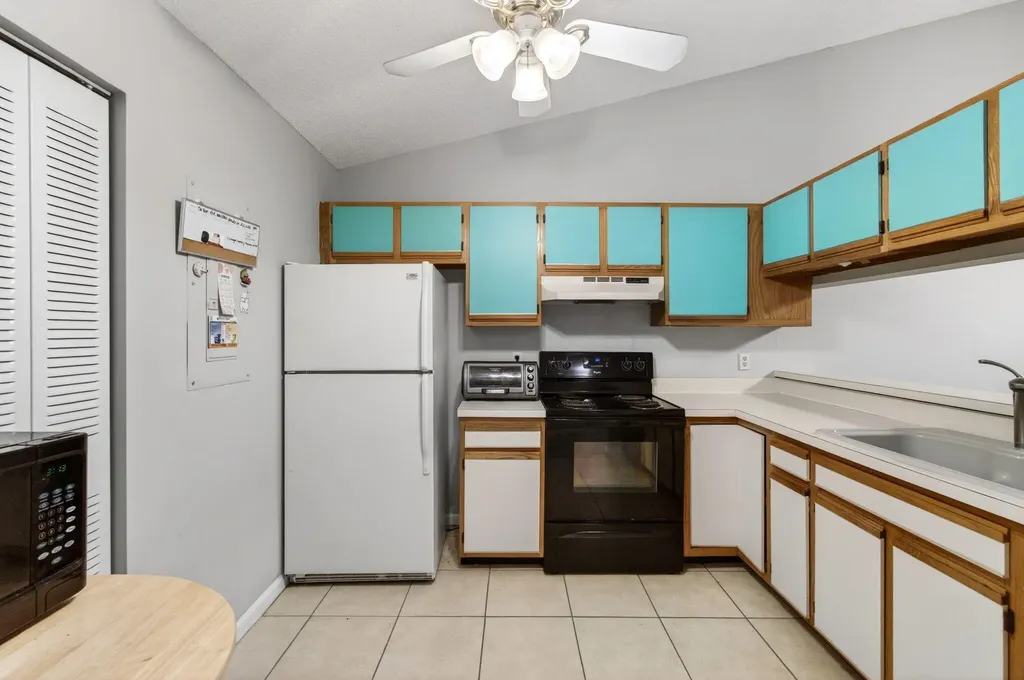 460 Hardwood Place Boca Raton FL 33431