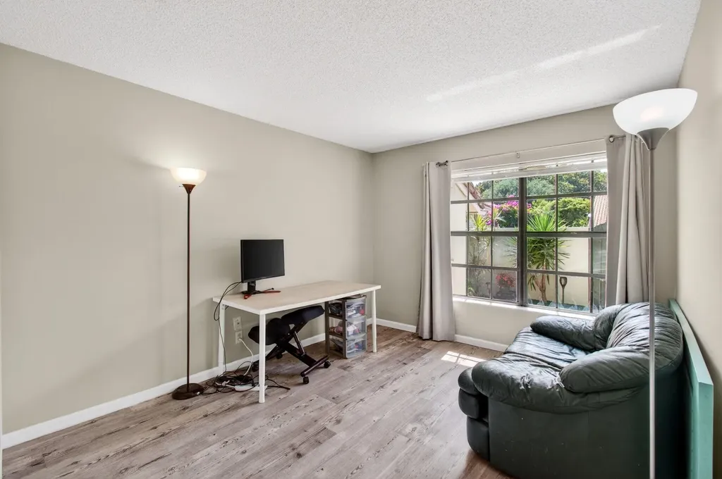 460 Hardwood Place Boca Raton FL 33431