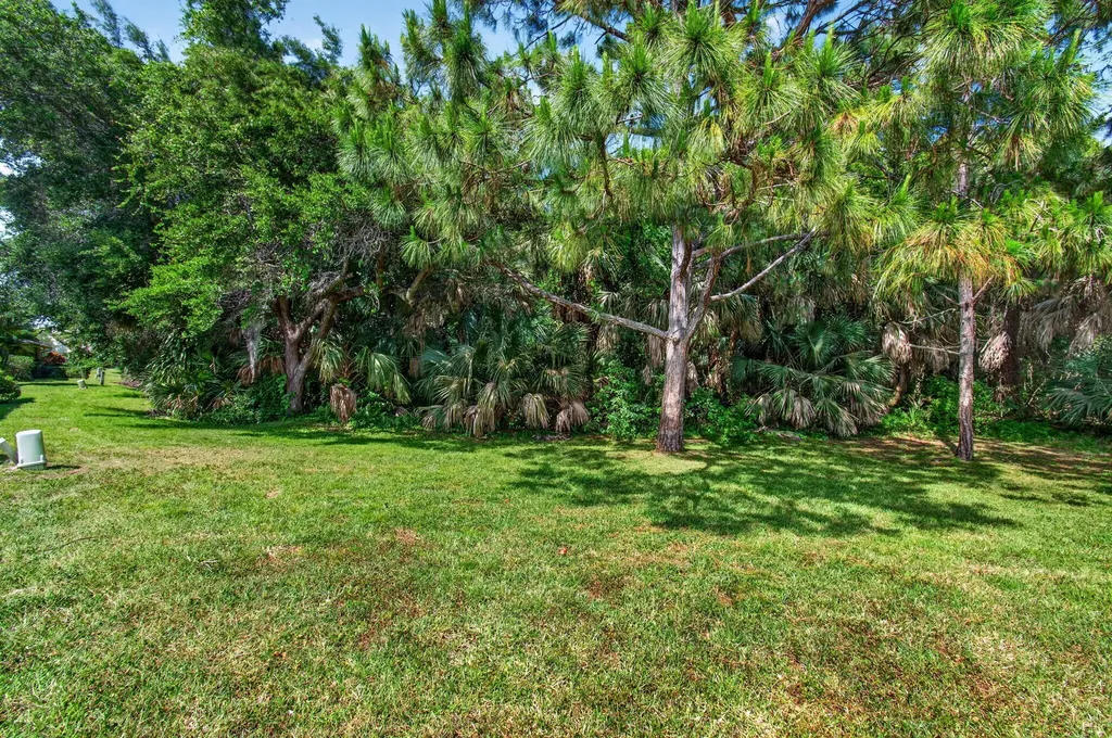 460 Hardwood Place Boca Raton FL 33431