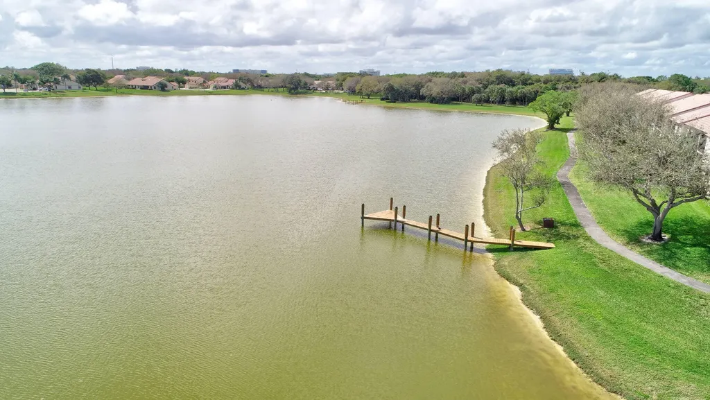 460 Hardwood Place Boca Raton FL 33431