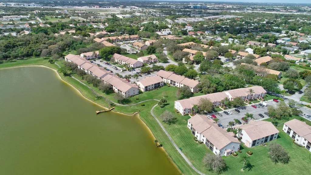 460 Hardwood Place Boca Raton FL 33431