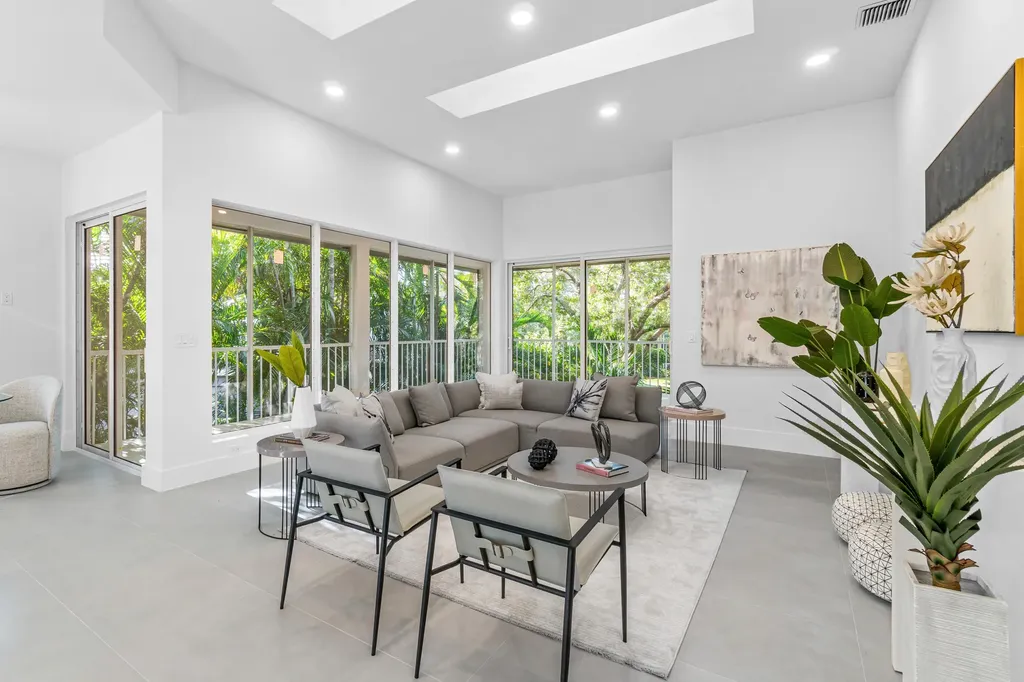 5101 Lake Catalina Drive Boca Raton FL 33496