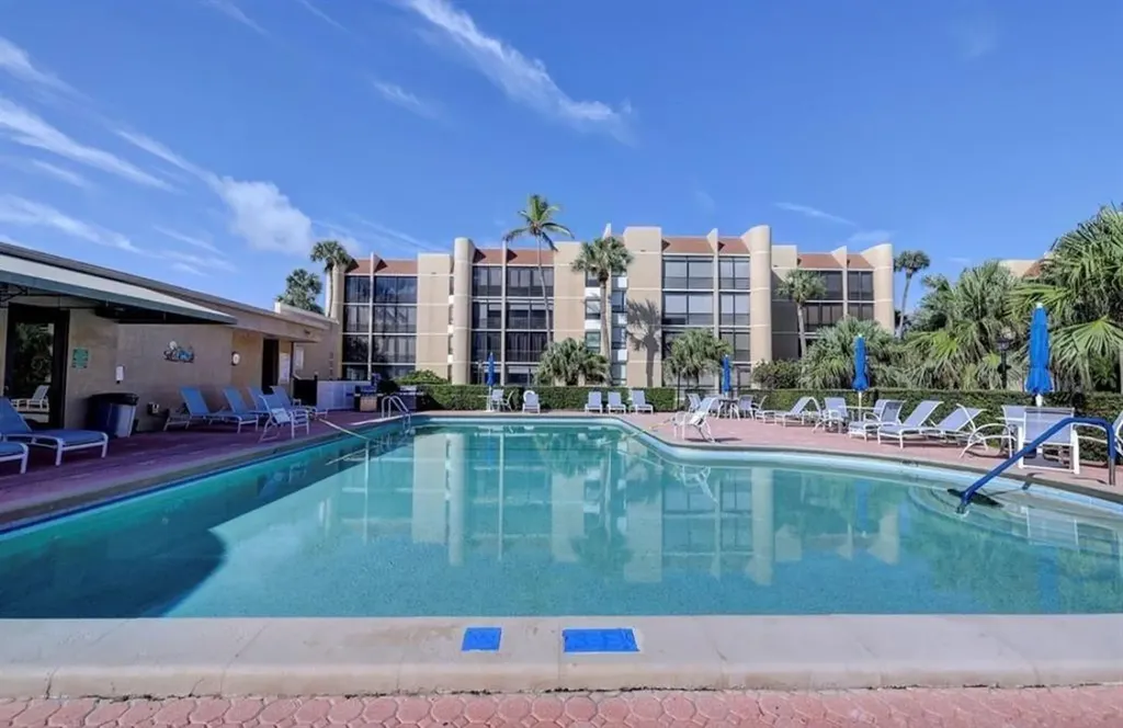 3442 NE Causeway Boulevard Hutchinson Island FL 34957