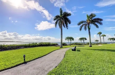 3442 NE Causeway Boulevard Hutchinson Island FL 34957