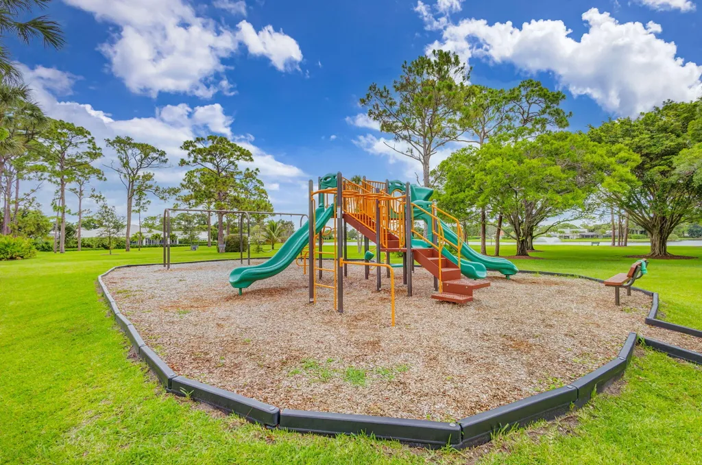13315 Saffron Circle Palm Beach Gardens FL 33418