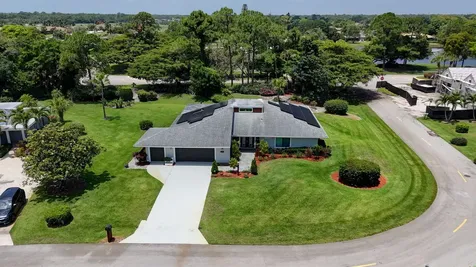 13315 Saffron Circle Palm Beach Gardens FL 33418