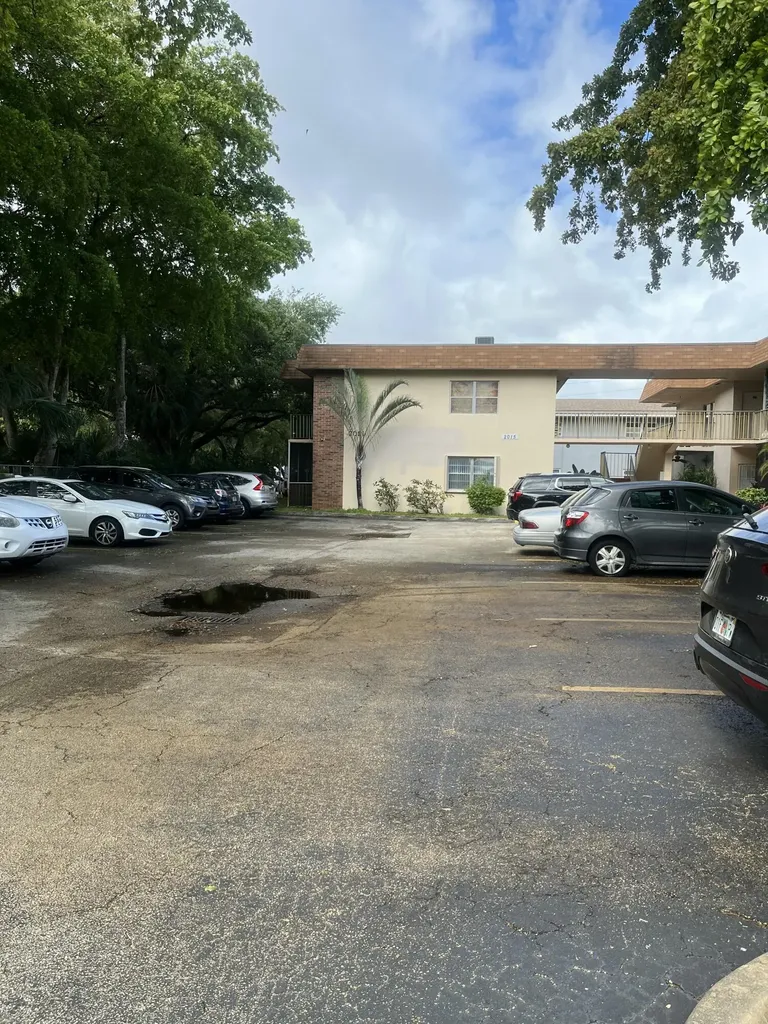 2015 Madison Street Hollywood FL 33020